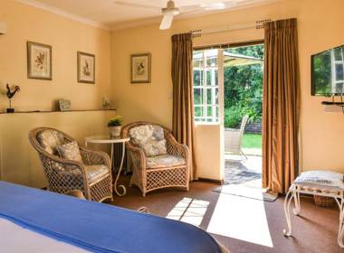 Rockfig Cottage for 2 people with wonderful private terrace in garden