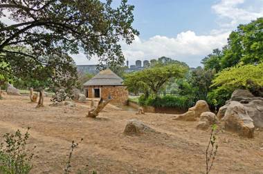 Apartment In Rosebank Johannesburg