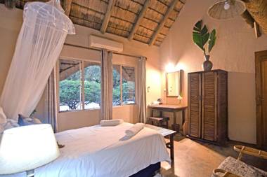 Sunbirds Oasis Lodge