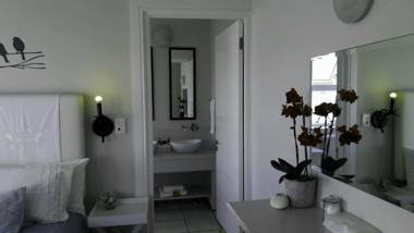 138 Marine Beachfront Guesthouse