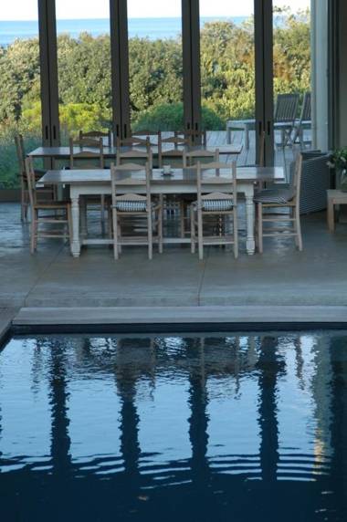 Mosselberg on Grotto Beach