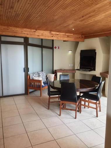 Hermanus Heights Villa