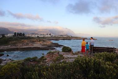 Smuts Ave. Guest Rooms