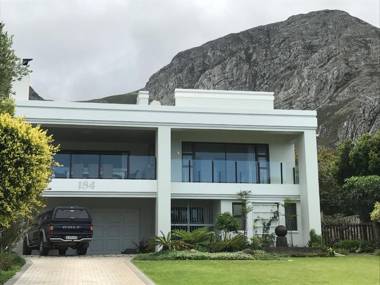 The Owl Tree House Voelklip Hermanus