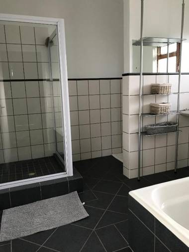 The Owl Tree House Voelklip Hermanus