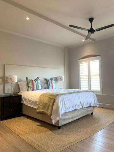 Hermanus Waterfront Apartment