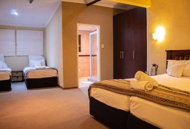 Hotel Numbi & Garden Suites