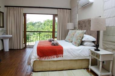 Villa Rostrata-on-Lake