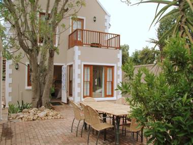 1A St. Aidan's Guest Cottage