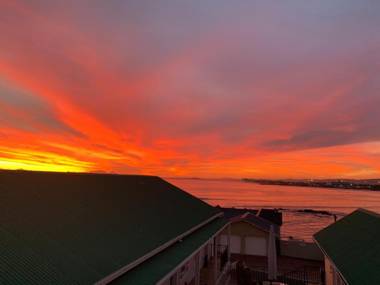 Gordon's Beach Lodge