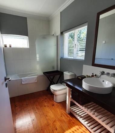 Apple And Spice Guest House