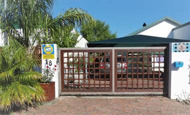 Willow Cottage George