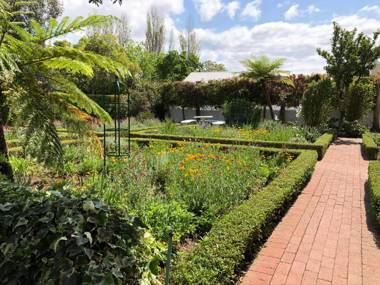 Les Chambres Guest House