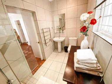 Jonquil Guest Cottage