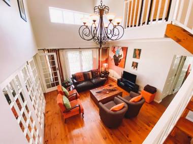 Jonquil Guest Cottage