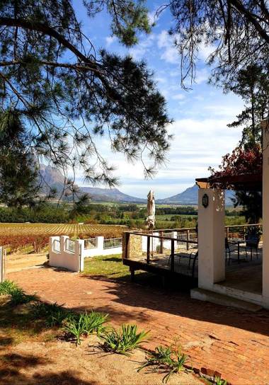 Topiary Wine Estate & Cottages