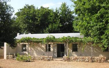 La Chataigne Wines & Guest Cottages