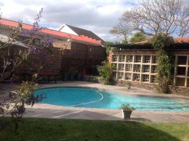 Stratfords Guesthouse