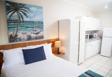 Ansteys Beach Self Catering Apartments