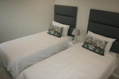 71 Sea Lodge Beachfront Apartment