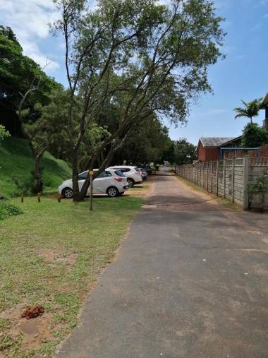 Dirkie Uys Backpackers