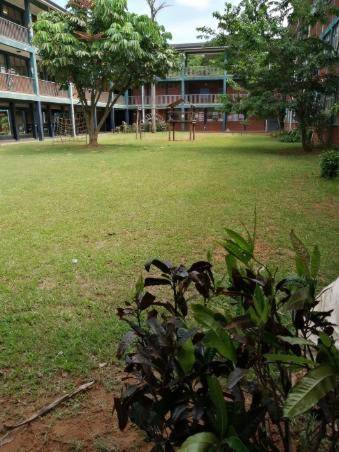 Dirkie Uys Backpackers