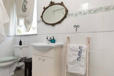 Daisy Road 20 by HostAgents