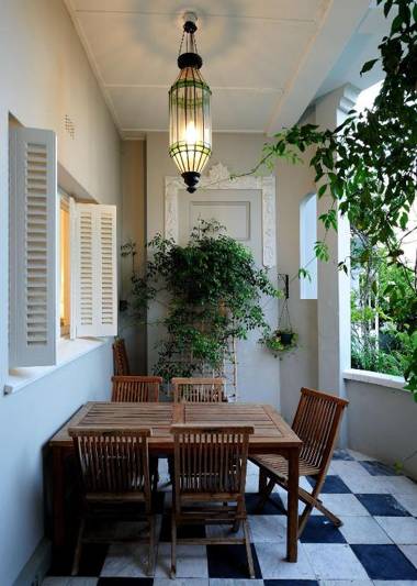 Barry Hall Apartments