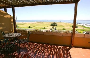 Dolphin Inn Guesthouse