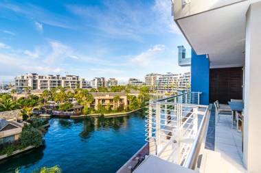 Mountain Marina Luxury Apartments