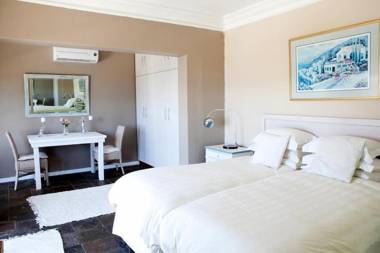 123 Ocean View Drive Apartment