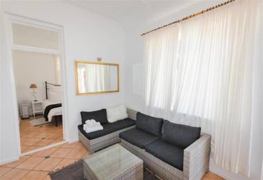 Boulders Beach Hotel Cafe and Curio shop