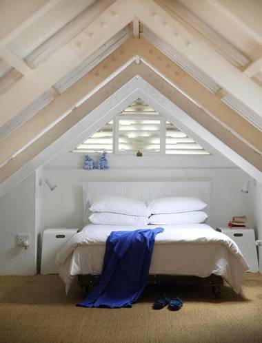 InAweStays Holiday Homes