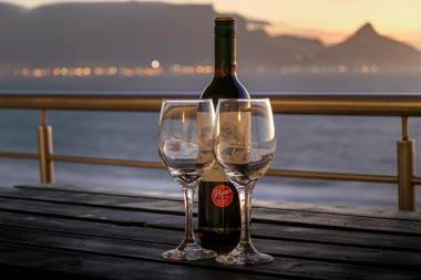 The Waves 1002 by HostAgents