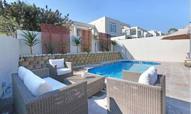 Bayview 30 by HostAgents