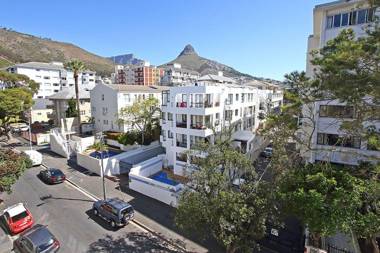 Berkeley Square Apartment