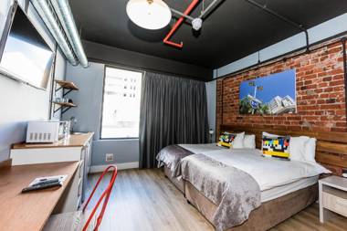 InnsCape on Castle Hotel