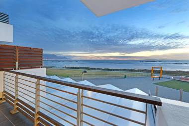 Eden on the Bay 167 by HostAgents