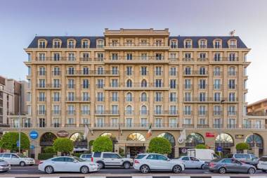 Cape Royale Apartment 810