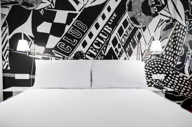 Radisson RED Hotel V&A Waterfront Cape Town