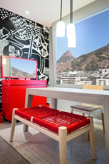 Radisson RED Hotel V&A Waterfront Cape Town