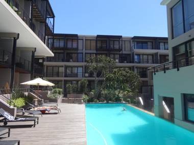 Trendy Modern City Centre Apartment