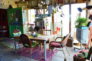 Suzie's Coffee Shop Accommodation