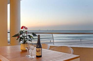 Lagoon Beach 202 by HostAgents