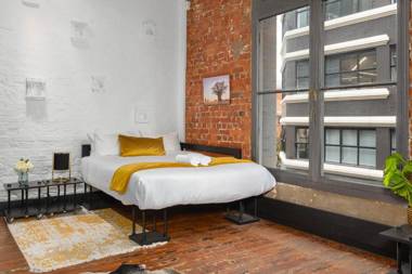 Wolroy House Apartments