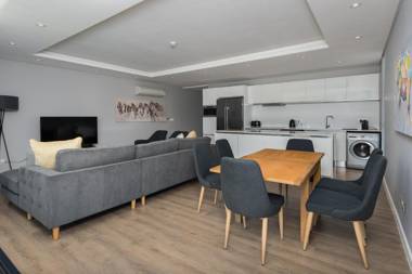 Warwick Apartments by Propr