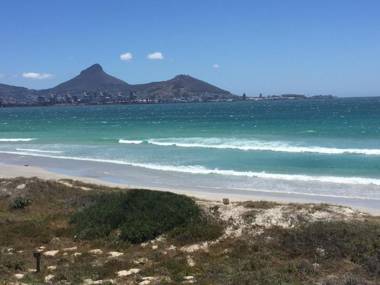 325 Leisure Bay Cape Town