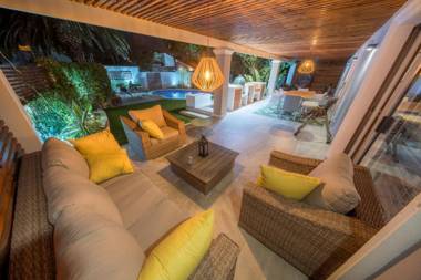 Constantiaberg Holiday Rentals