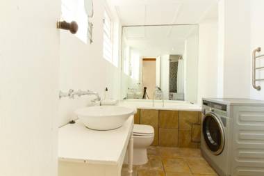 Vredenhof Apartments