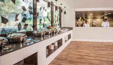 StayEasy Cape Town City Bowl